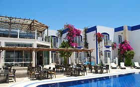 Serpina Hotel (Adults Only)